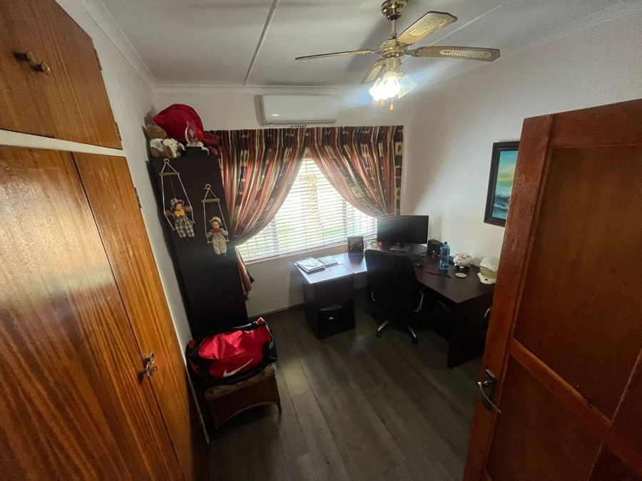 4 Bedroom Property for Sale in Protea Park North West